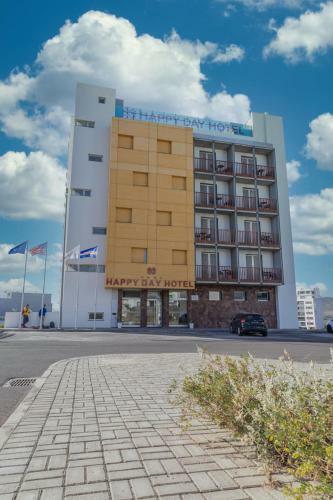 Hotel Happy Day
