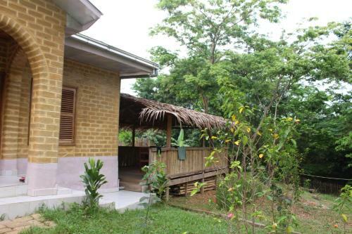 Hostal Pousada Cameroun