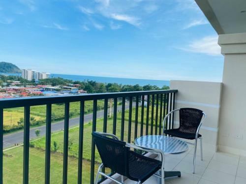 Stunning (9th Flr) Pacific Ocean And Mtn View