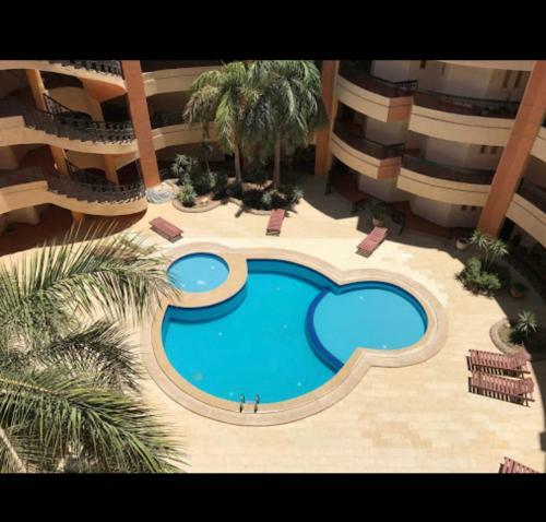 Beautiful Apartment Near The Beach, Pool View