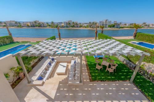 Joubal 1 - 3br Villa Private Pool Next To Marina