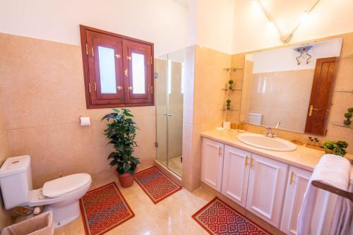 Charming Lagoon Villa Egyptian Style -sabina 117