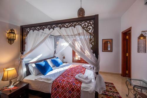 Charming Lagoon Villa Egyptian Style -sabina 117