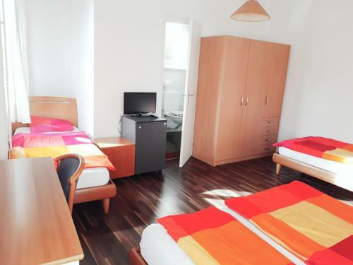 Hostal Hotel Garni Battello