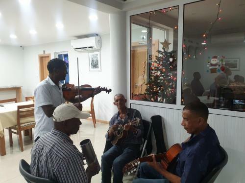 Hotel Txon Dfogo Pens�o Restaurante