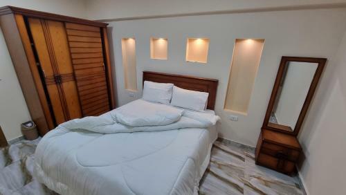 Midpoint Sea View - Families Only