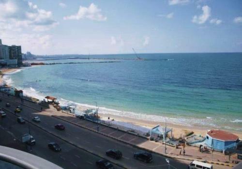 Spectacular Wide Seaview Apartment