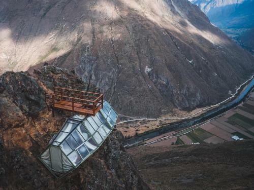 Lodge Vertical Sky Luxury Suites