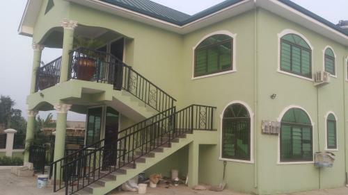 Apartamento Gyamfi Homes Apt 2