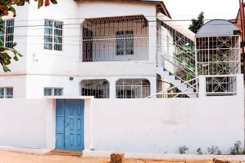 Ya Aluga Apartment - Serekunda