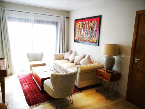 Apartment E14, Forest View Apartments