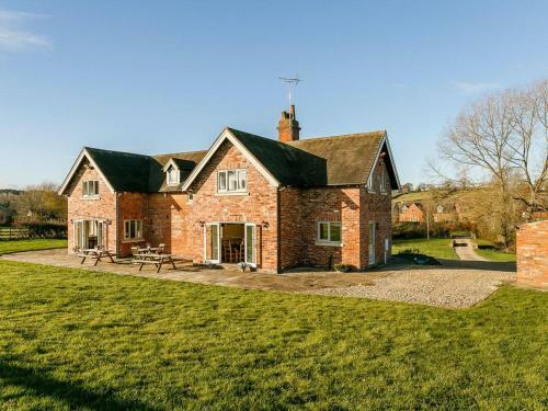 Poplar Farmhouse