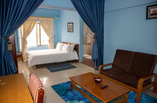 His Majesty's Hotel And Apartments
