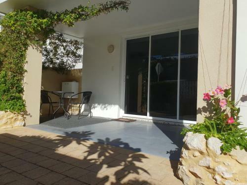 Stirling Apartments - Studio 2