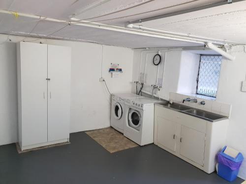 Stirling Apartments - Studio 3