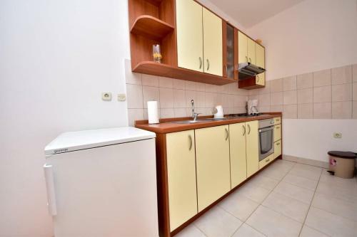 Apartments Roko- 50m From Sea