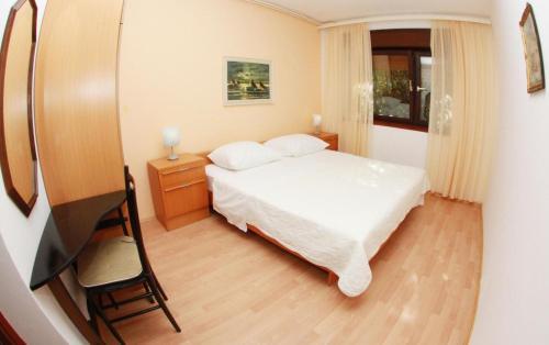 Apartments With A Parking Space Trogir - 11316