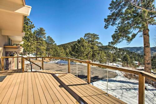 Private Mountain Home In Evergreen With Views!