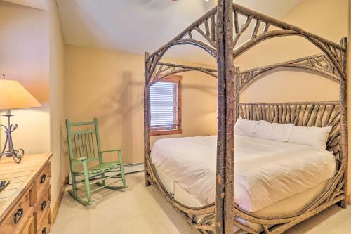 House With Hot Tub And Deck - Shuttle To Skiing!