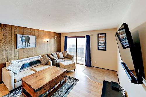 Mountian View Condo Unit S303