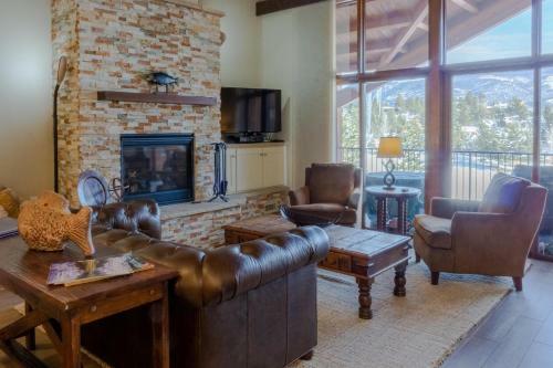 Tamarron Gambel Oak - 745