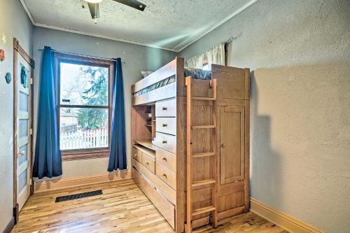 Colorado Springs Dwelling, Walk To Downtown!