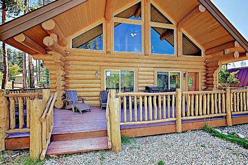 Breezy Bear Cabin