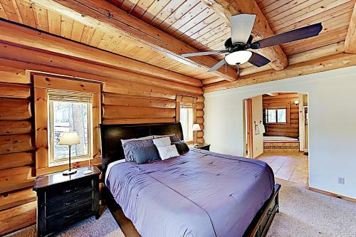 Breezy Bear Cabin