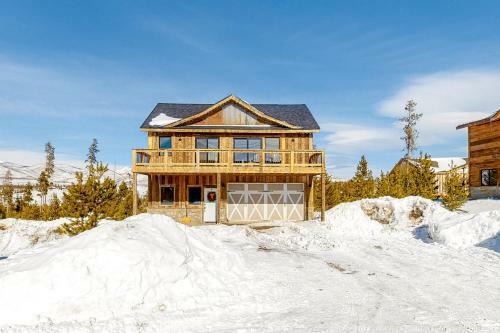 Cabin Getaway & Stonewood Lodge