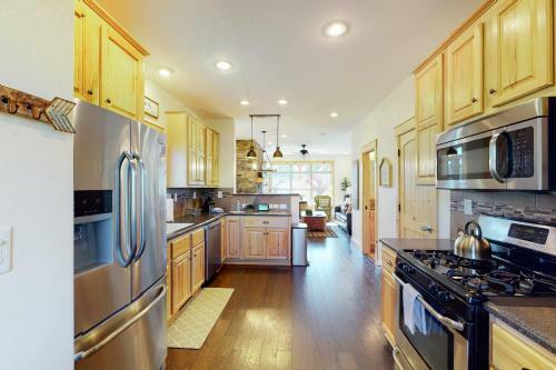Edgewater 107