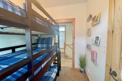 Edgewater 107