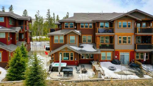 Apartamento Cozens Pointe I-101 Condo