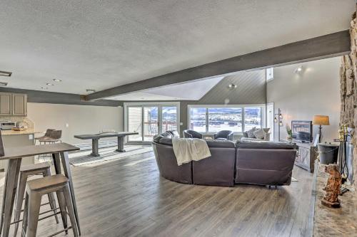 Apartamento Stunning Condo In Fraser With Mountain Views!