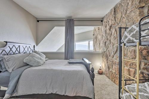 Apartamento Stunning Condo In Fraser With Mountain Views!