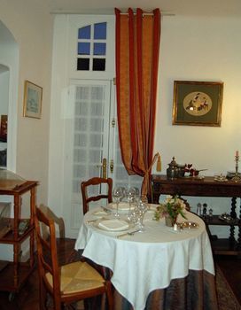 Hostal La Maison D'antan