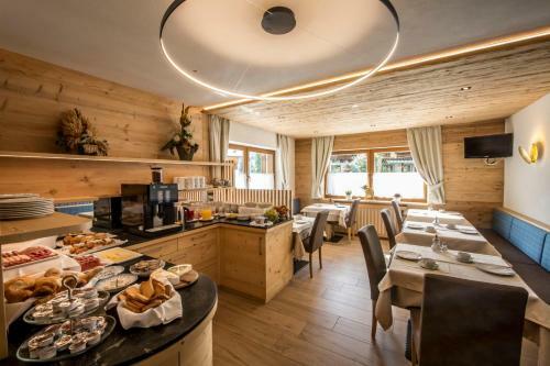 Hotel Garn� Lasteis