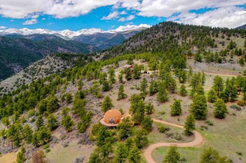Secluded Rustic Dome With Majestic Views At Idaho Springs