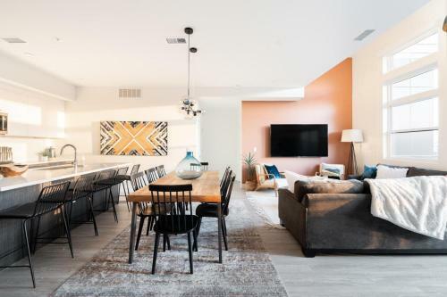 The Bandito Penthouse - Peloton - Espadin Lohi
