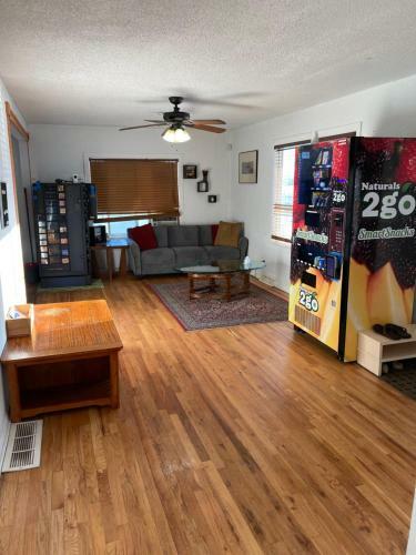 420 Friendly Shared Home Black Space Room