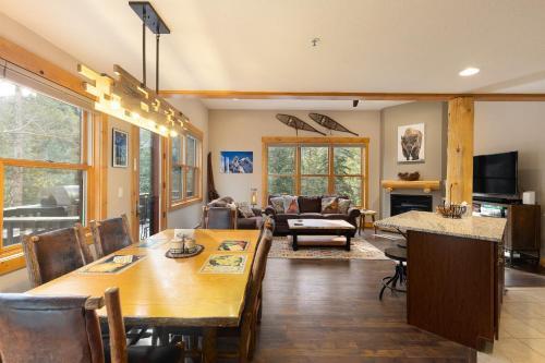 Apartamento 8767 Trappers Crossing Condo