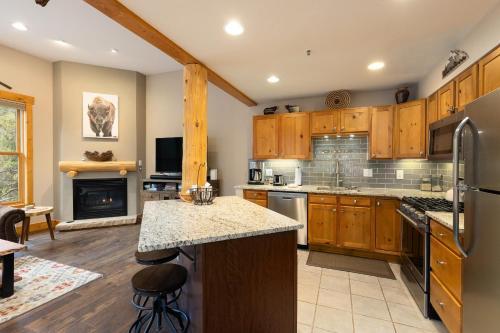 Apartamento 8767 Trappers Crossing Condo