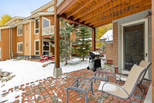 Apartamento 6516 Settlers Creek Condo