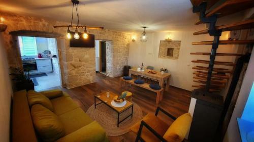 Villa Holiday Home Laura, Makarska - Runovi?i