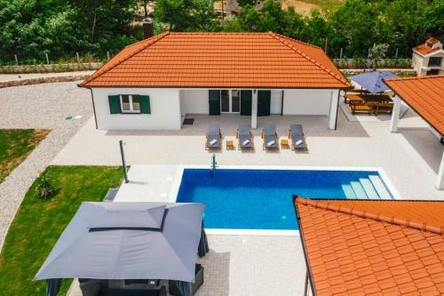 Luxury Feel Villa With Pool- Suitable For Disabled