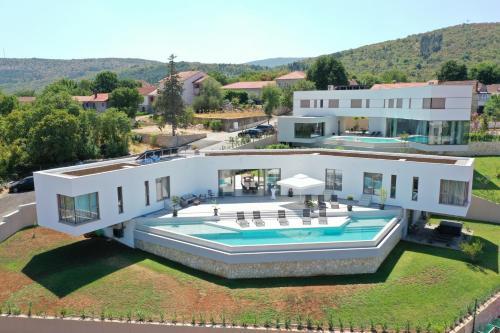 Villa Estate Di Pasqual 1