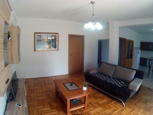 Apartments With A Parking Space Irinovac, Plitvice - 17376