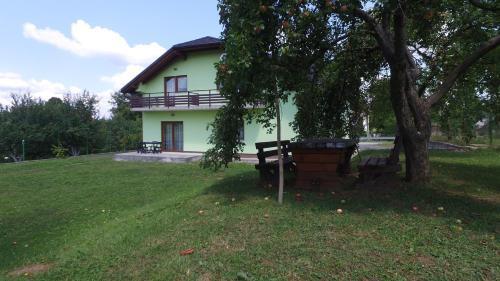 Apartments With A Parking Space Irinovac, Plitvice - 17376