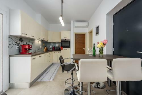 Apartment Vedran With Pool, Near Porec