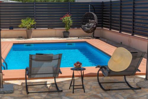 Apartment Maja With Private Pool
