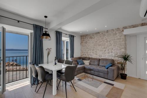 Apartment With Jacuzzi Ivana